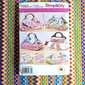 UNCUT Sewing Pattern Simplicity 1680 Casserole Totes